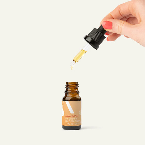 HUILE CBD BIO (3%) POUR CHATS À L'HUILE DE SAUMON, SANS THC NI TERPÈNES